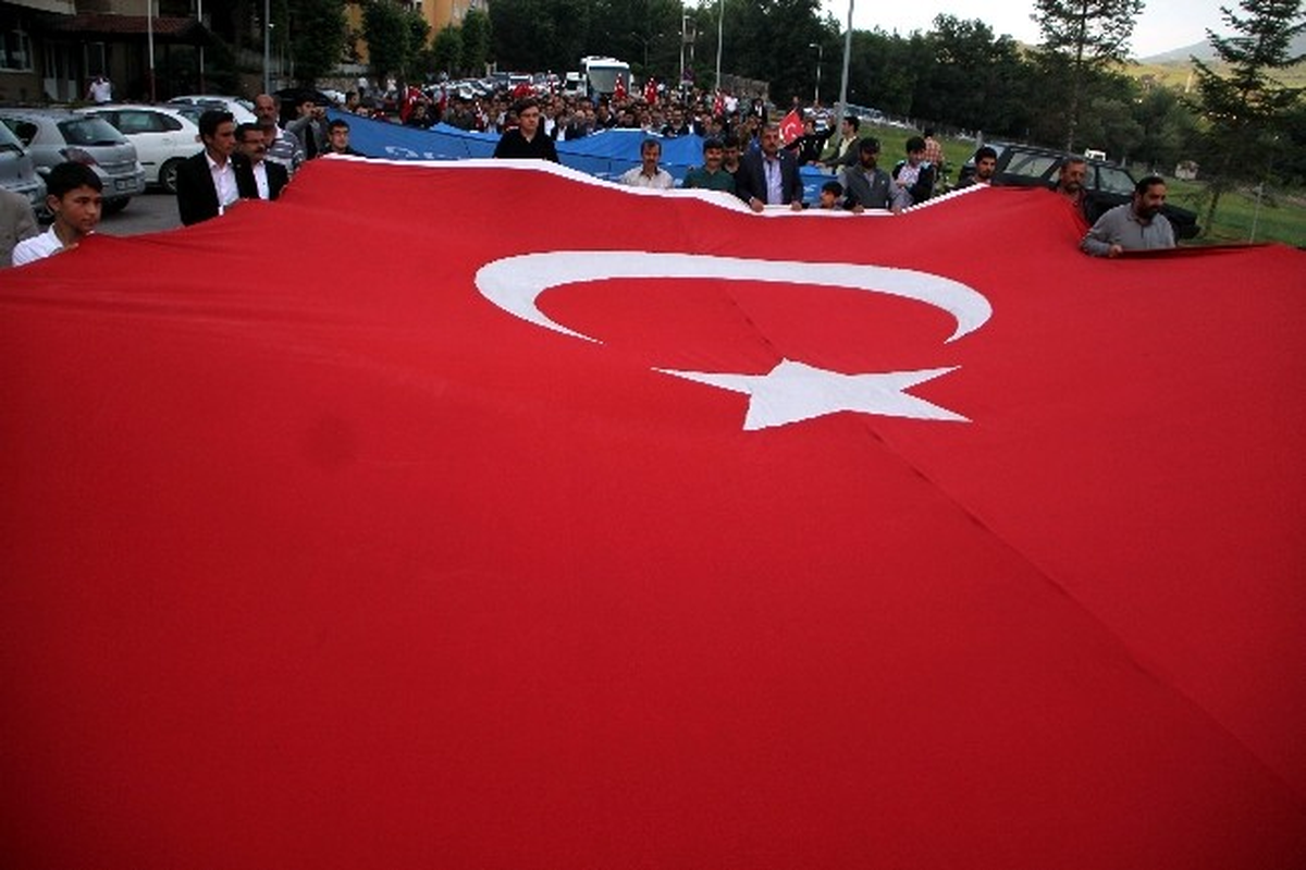 Karabük\'te "Bayrağa Saygı" Yürüyüşü