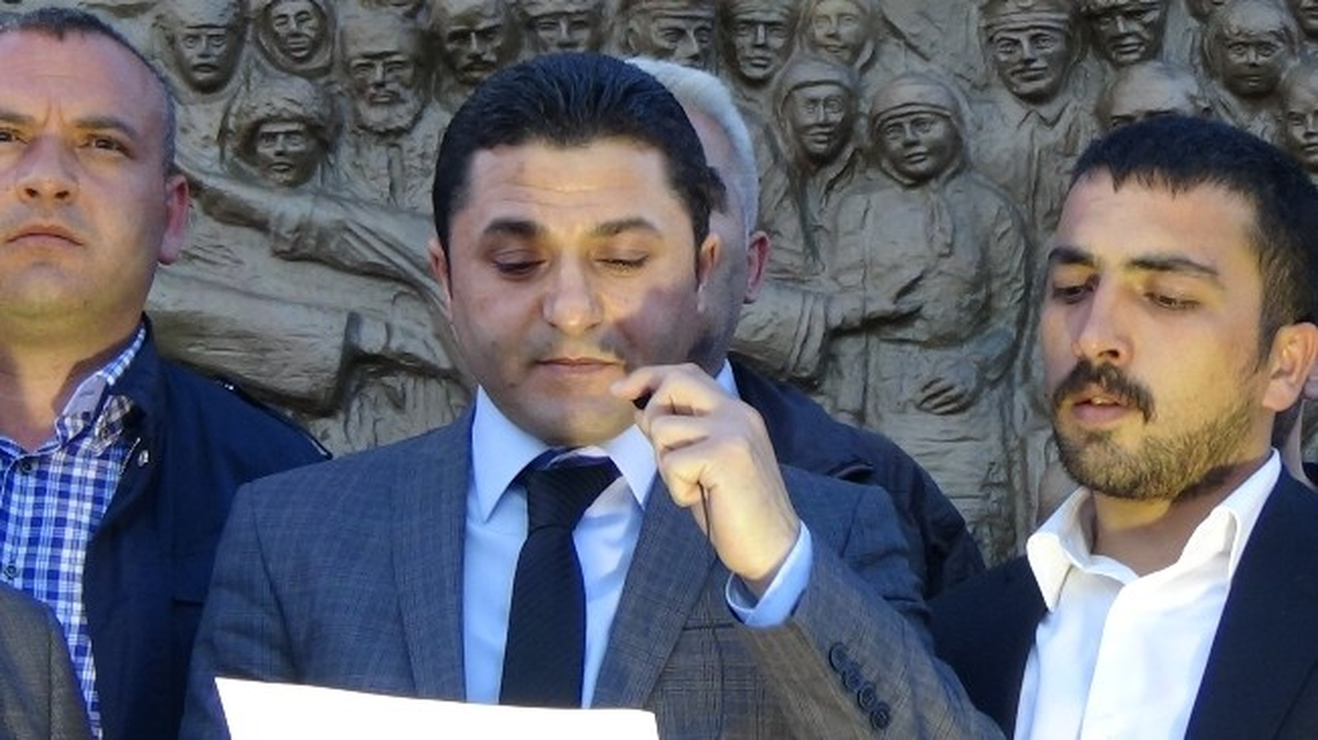 Kars\'ta Bayrak Yürüyüşü
