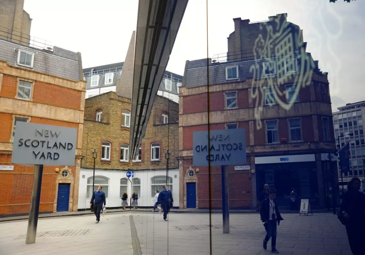 Londralılara Teröre Karşı "Uyanık Olun" Çağrısı