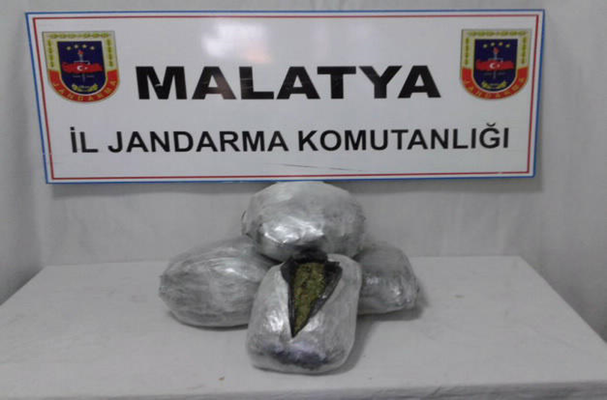 Malatya\'da 9 Kilo 792 Gram Esrar Ele Geçirildi