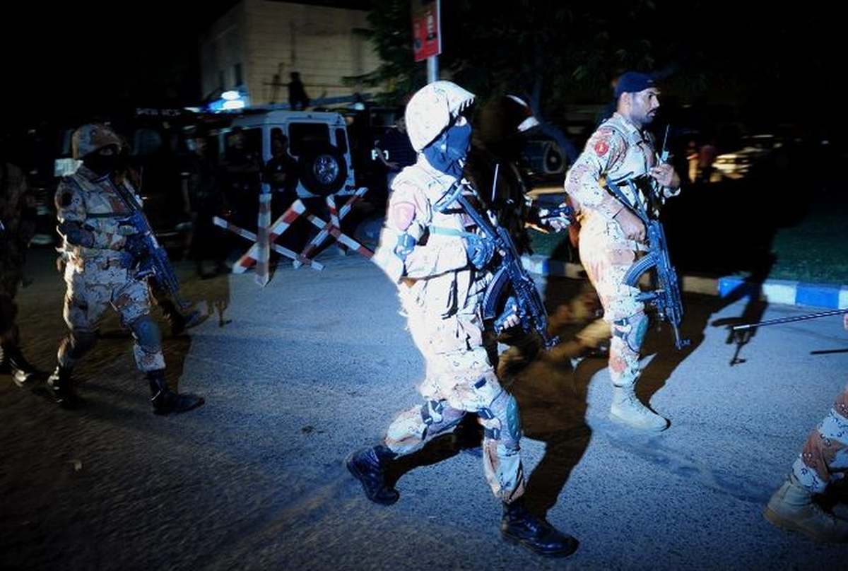Pakistan\'da Havalimanında çatışma : 23 Ölü