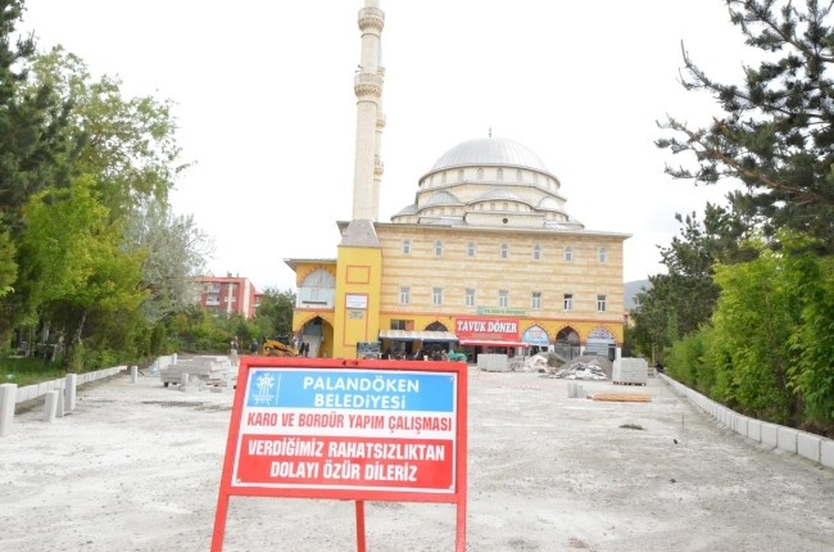 Palandöken Belediyesi, Cami Bahçelerine El Attı