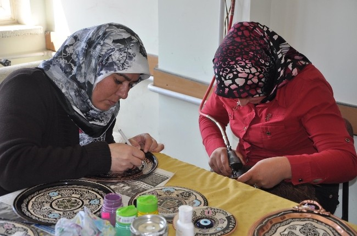 Sorgunlu Ev Hanımlarının Yaptığı Bakır İşlemelerine Rağmet Artıyor