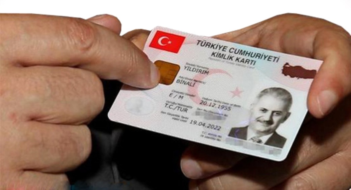 Türkiye Cumhuriyeti Kimlik Kartları Yolda