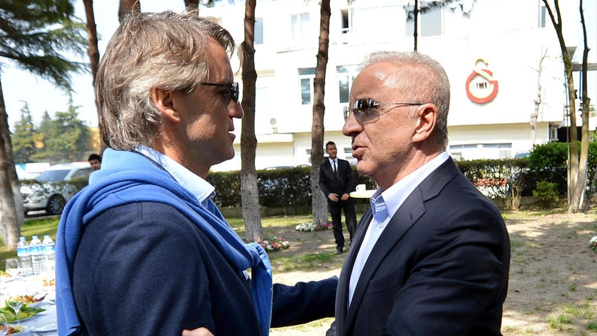 Ünal Aysal, Mancini\'nin Kararını Bekliyor