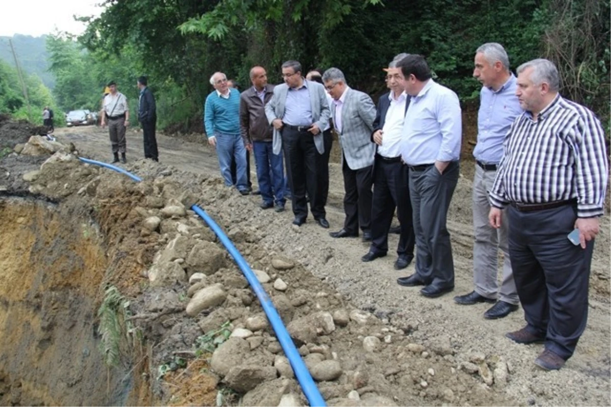 Vali Su Aşırı Yağışlardan Etkilenen İlçelerde İncelemelerde Bulundu