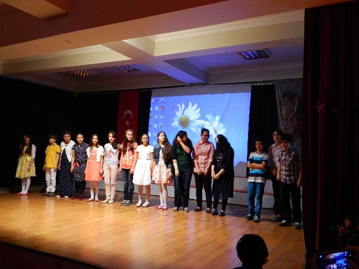 Yozgat Özel Ergin Koleji\'nden Şiir Dinletisi