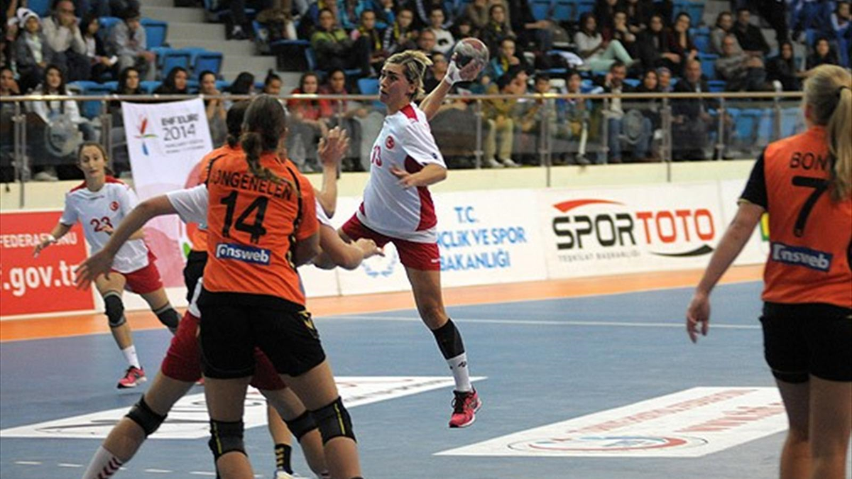 Millilerin Rakibi İspanya