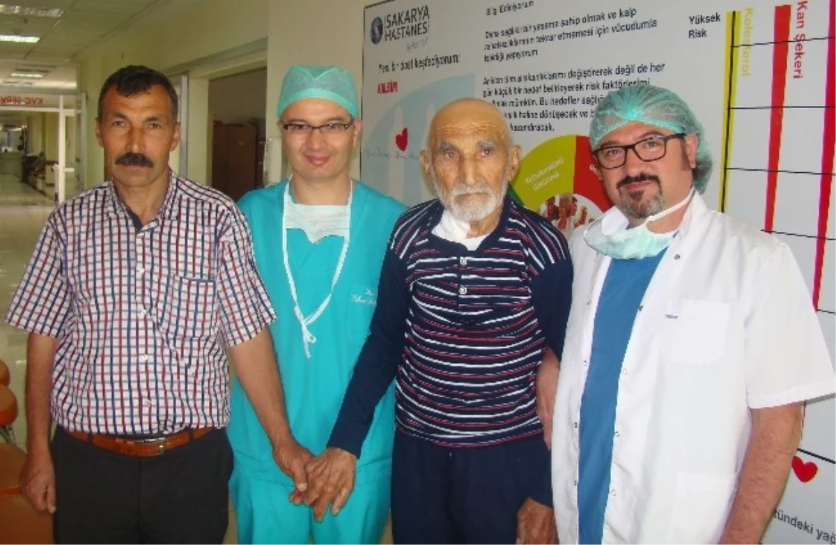 84 Yaşındaki Hastanın Aort Damarı Değiştirildi
