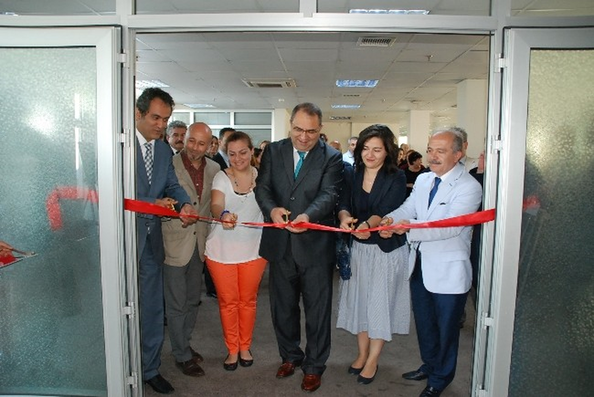 Altı Üstü Zonguldak" Sergisinin Beü\'de Açılışı Yapıldı