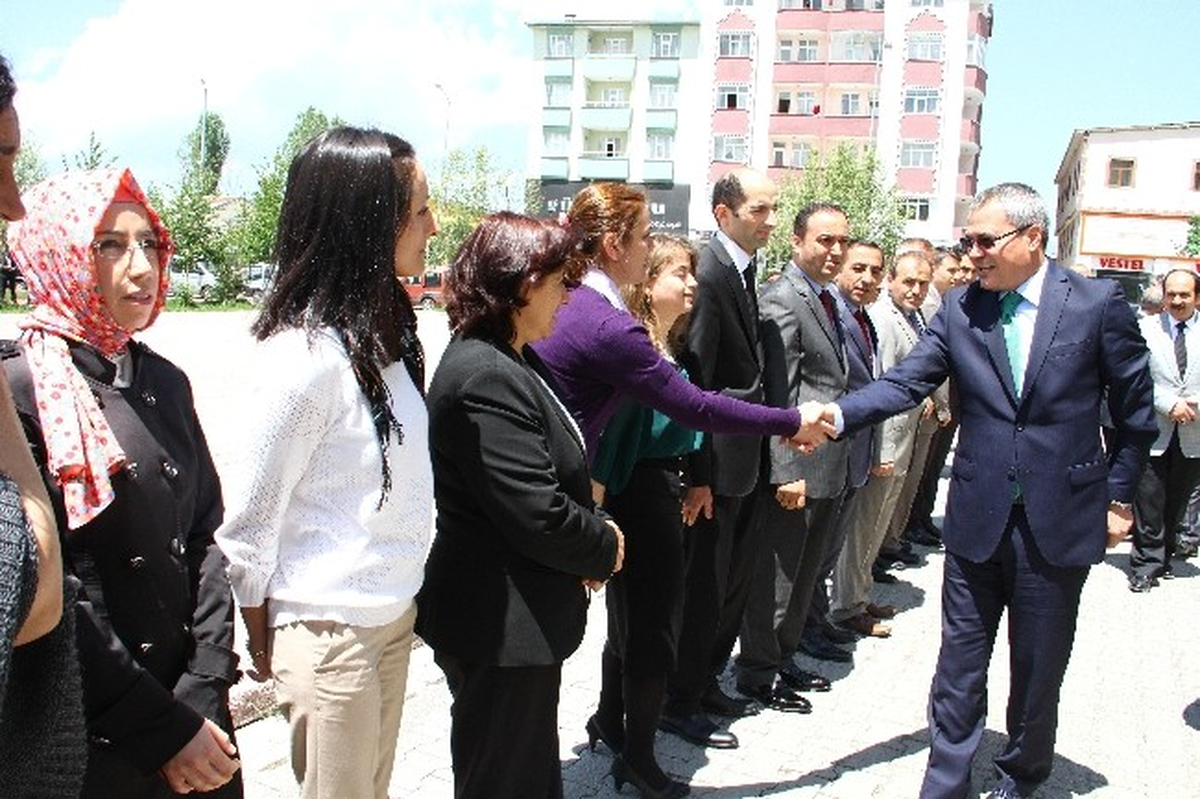 Ardahan Valisi Deniz Görevine Başladı