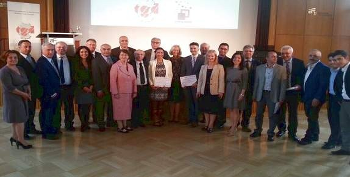 Aü ve Almanya Türk Toplumu, Berlin\'de Bilim Yılı Ödülleri Verdi