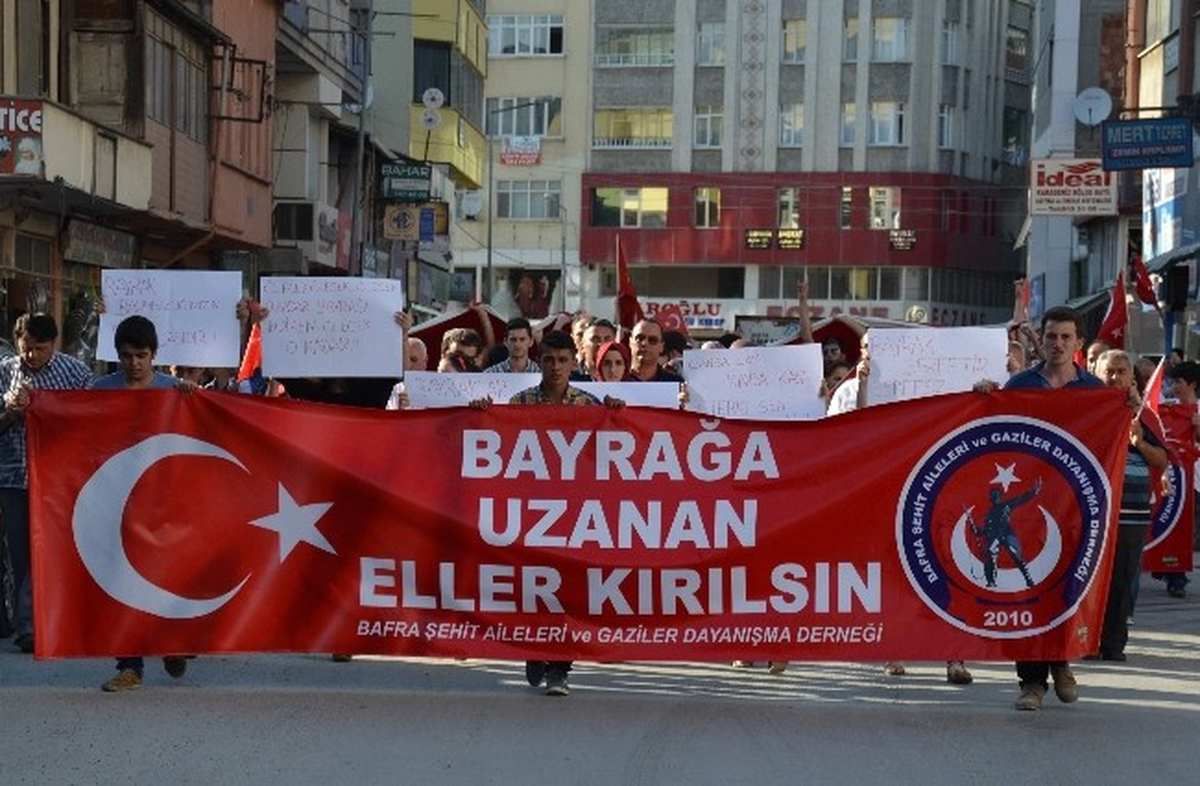 Bafra\'da Bayrağına Sahip Çık Yürüyüşü