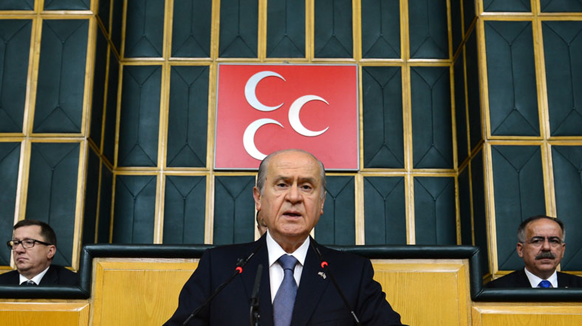 Bahçeli Özel\'i İstifaya Çağırdı