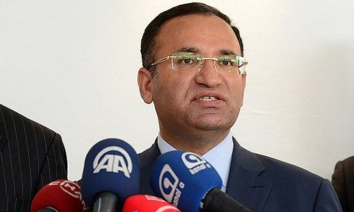 Bakan Bozdağ: Bayrağa Uzanan Elin Kırılması Gerekir