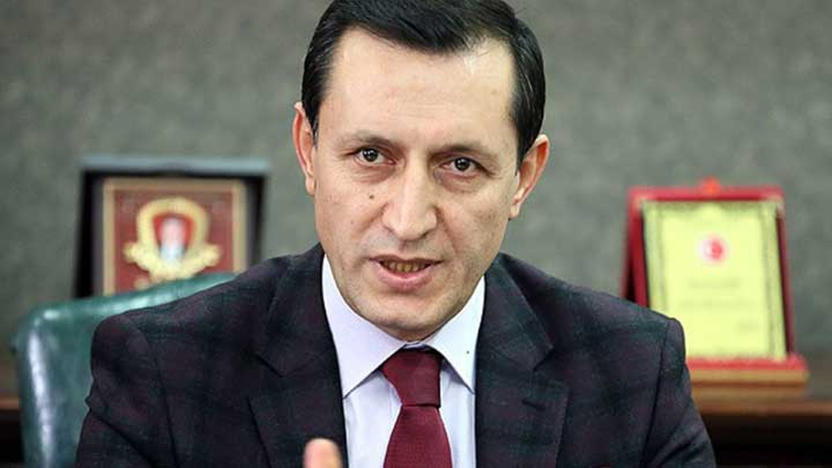 Başbakan Yardımcısı Emrullah İşler\'den "Bayrak" Açıklaması