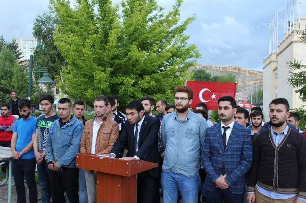 Bayburt Ülkü Ocaklarından Türk Bayrağı Açıklaması