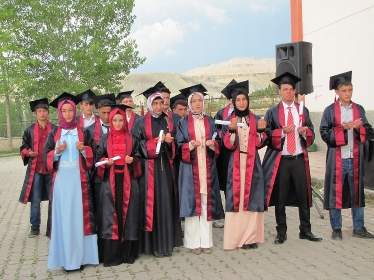 Bu da "Mezuniyet Duası"