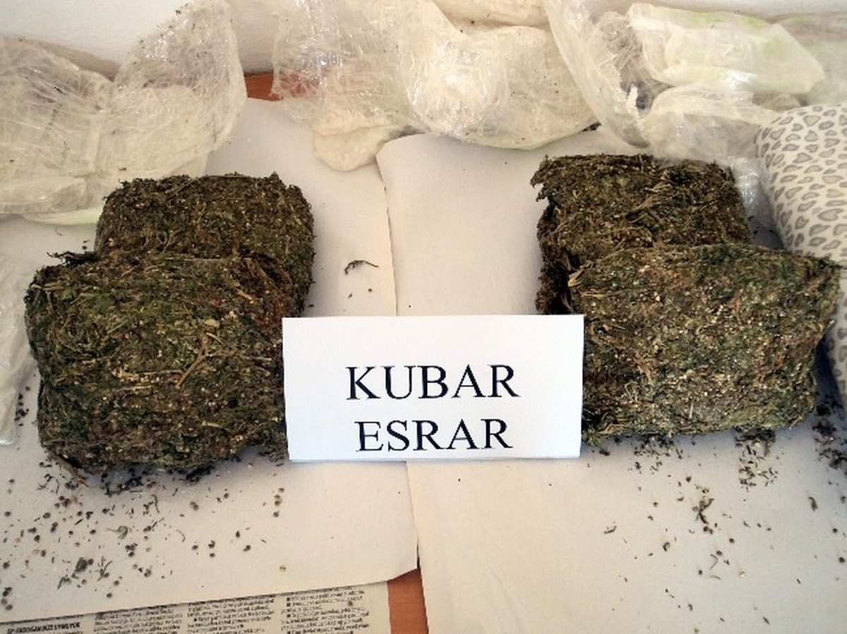 Buharkent Jandarması Uyuşturucuya Geçit Vermedi