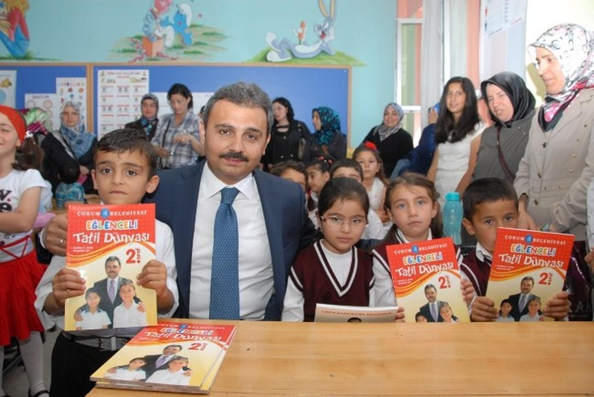 Çorum Belediyesi\'nden Çocuklara Tatil Kitabı