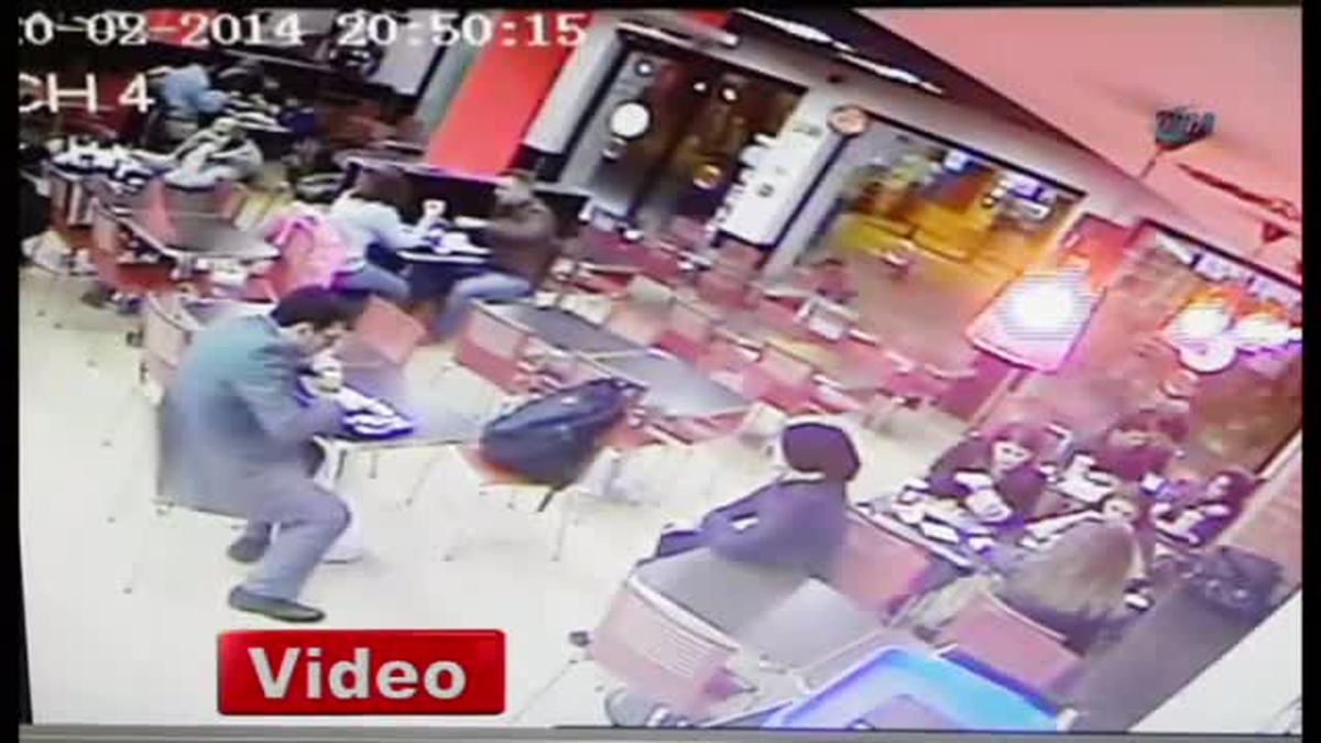Göz Göre Göre Hırsızlık Anı Kamerada!
