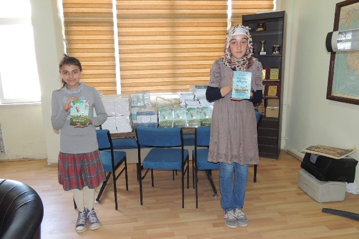 İş Bankası\'ndan Eleşkirt Ybo\'ya Kitap Desteği