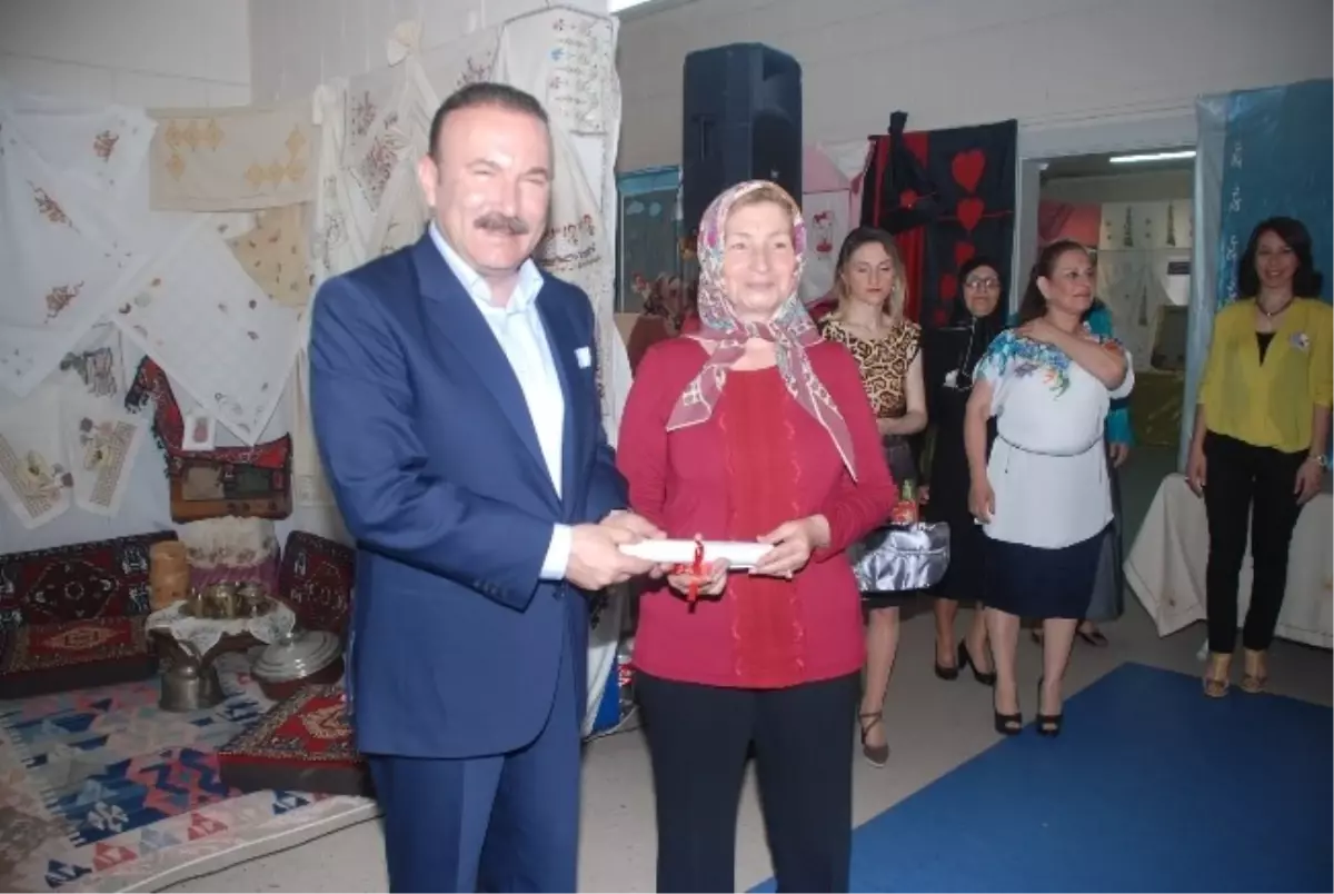 İzmek\'te Hedef 20 Bin Kursiyer