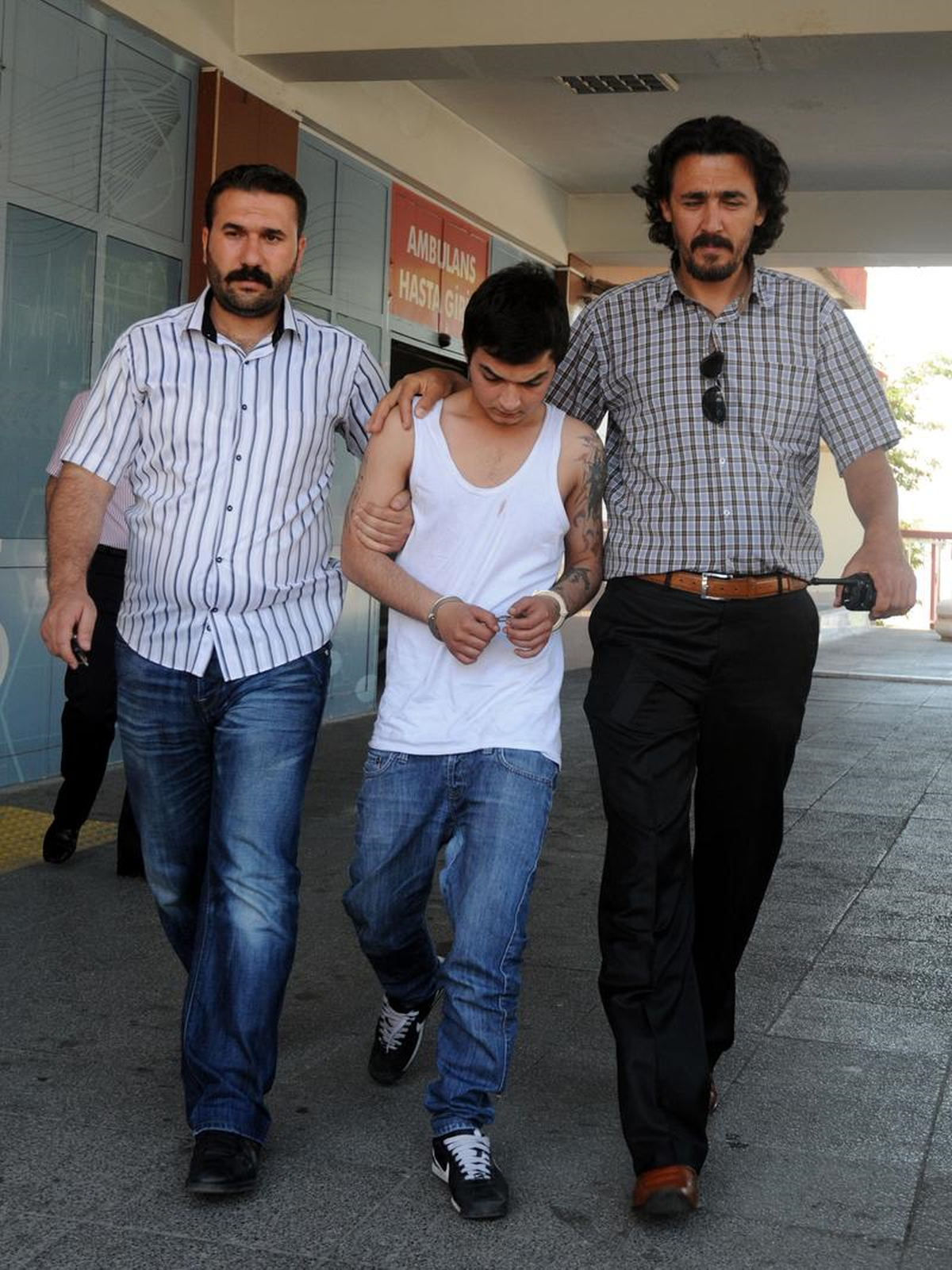 Kardeşlerin "Otomobil Kullanma" Cinayeti