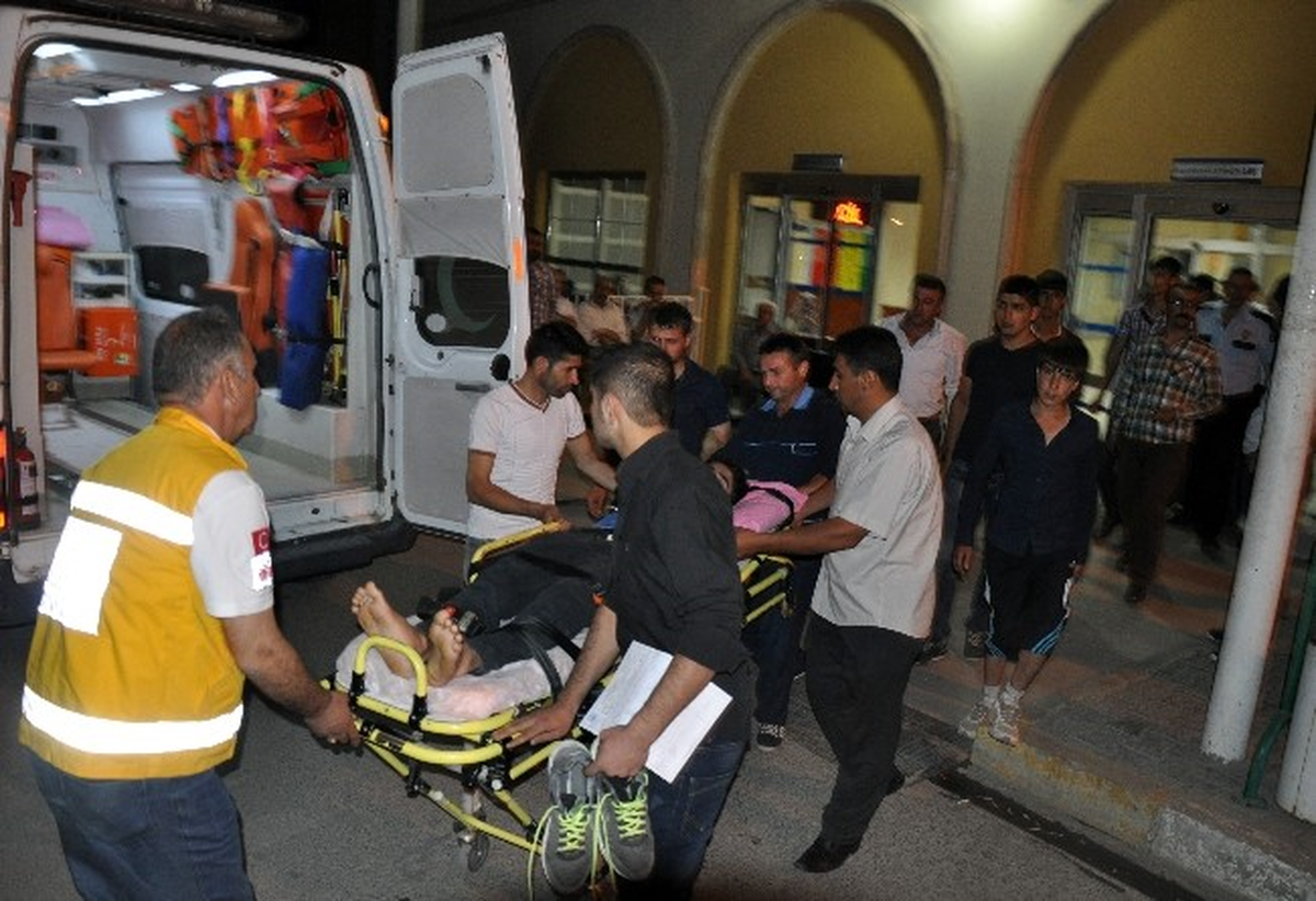 Lice Olaylarını Protesto Eden Gruba Ateş Açıldı: 3 Yaralı