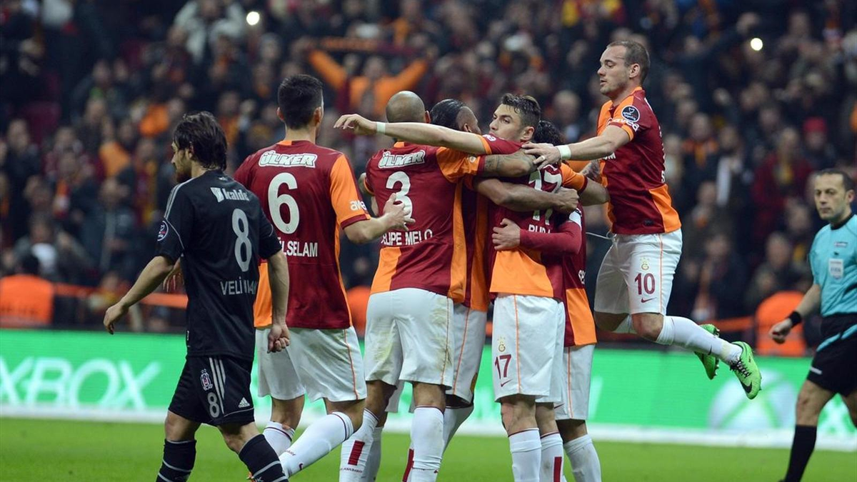 Mancini\'nin Gözdesi Ceyhun Gülselam İmzalıyor