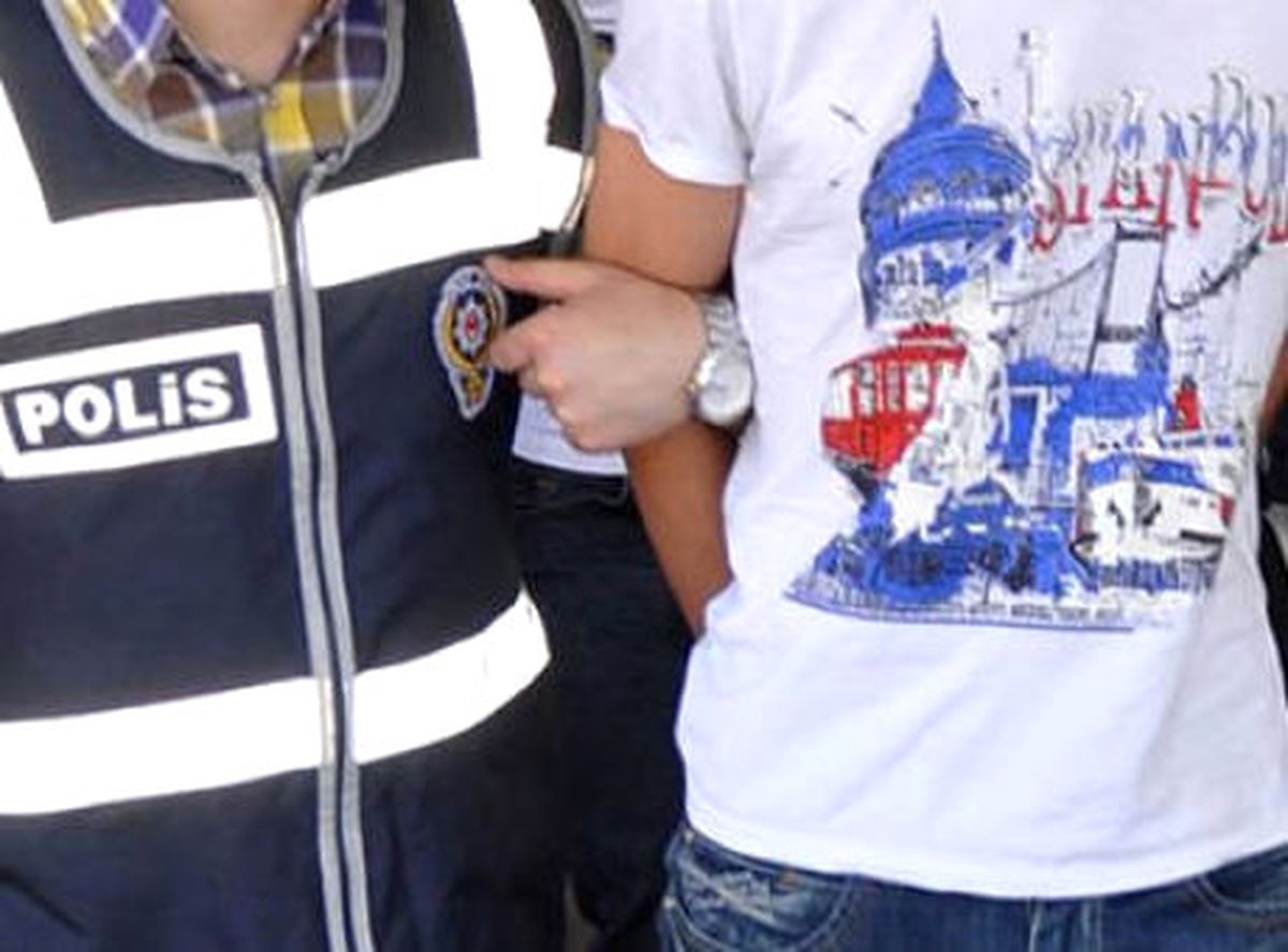 Mersin\'de Uyuşturucu Operasyonlarında 37 Kişi Yakalandı