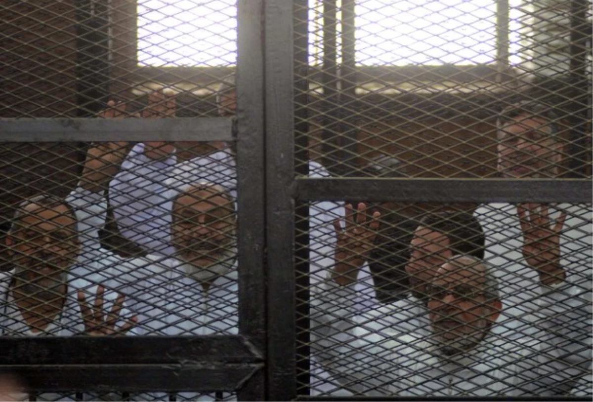 Mısır\'da İhvan Liderlerinin Yargılanması