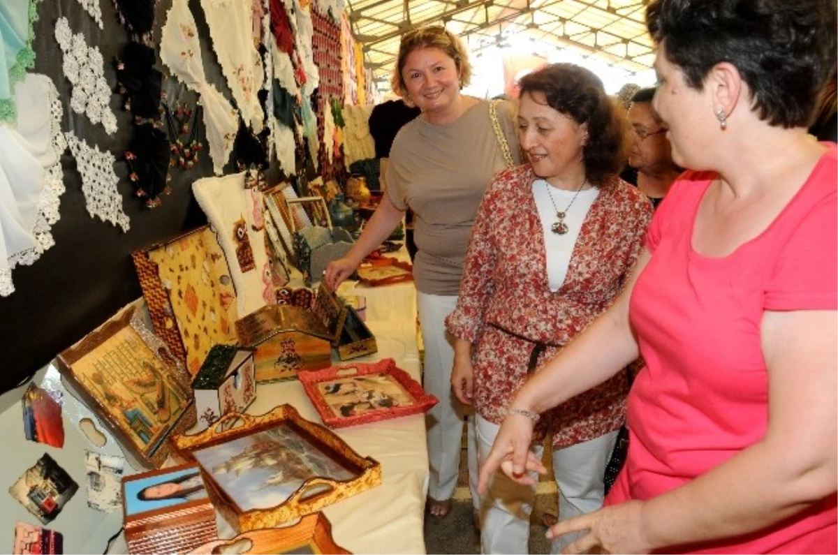 Nihan Öztürk Gazipaşa Halk Eğitimi Merkezi Yıl Sonu Sergisini Açtı