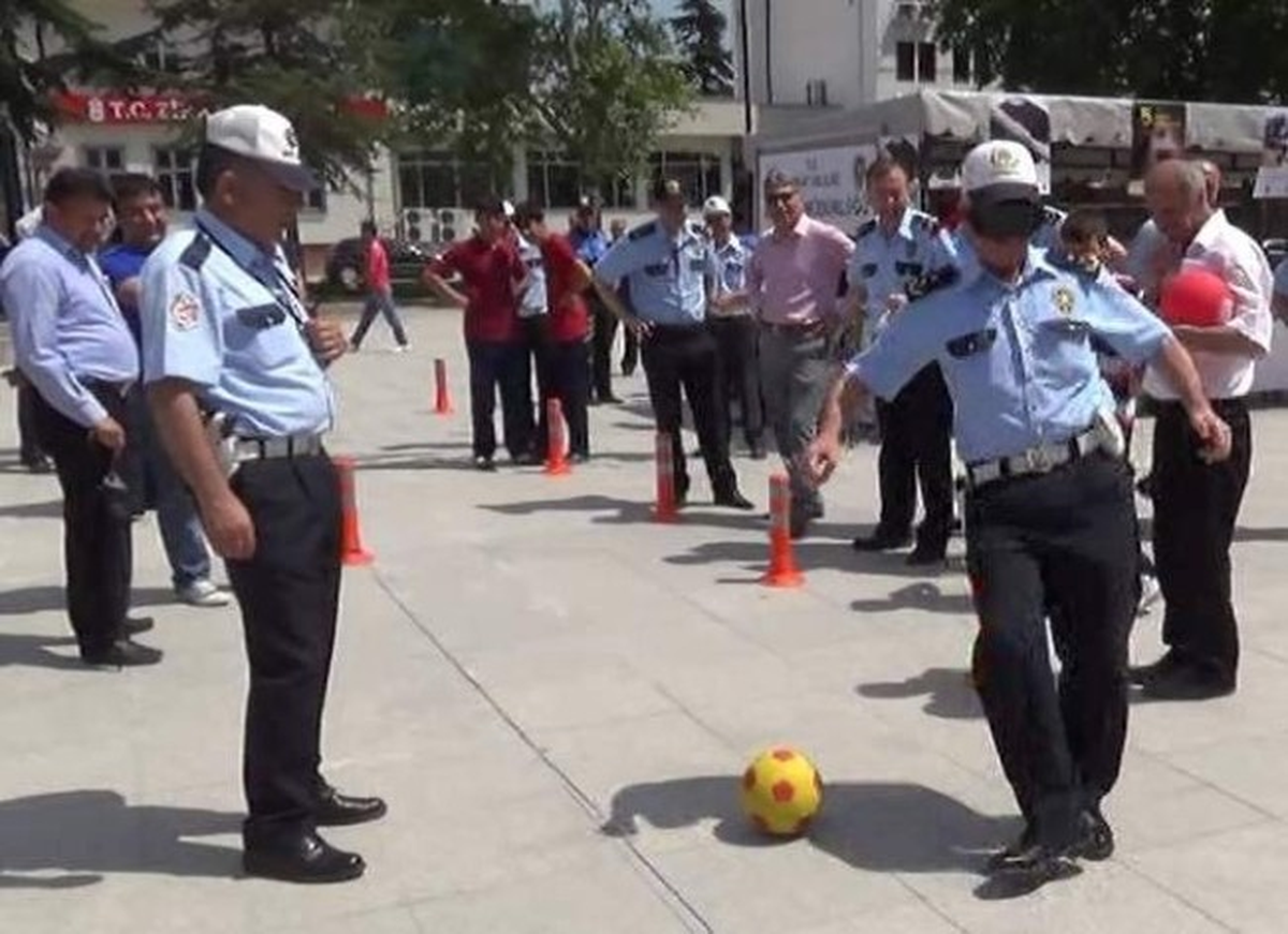 Polislerin Alkol Gözlüğü Testi