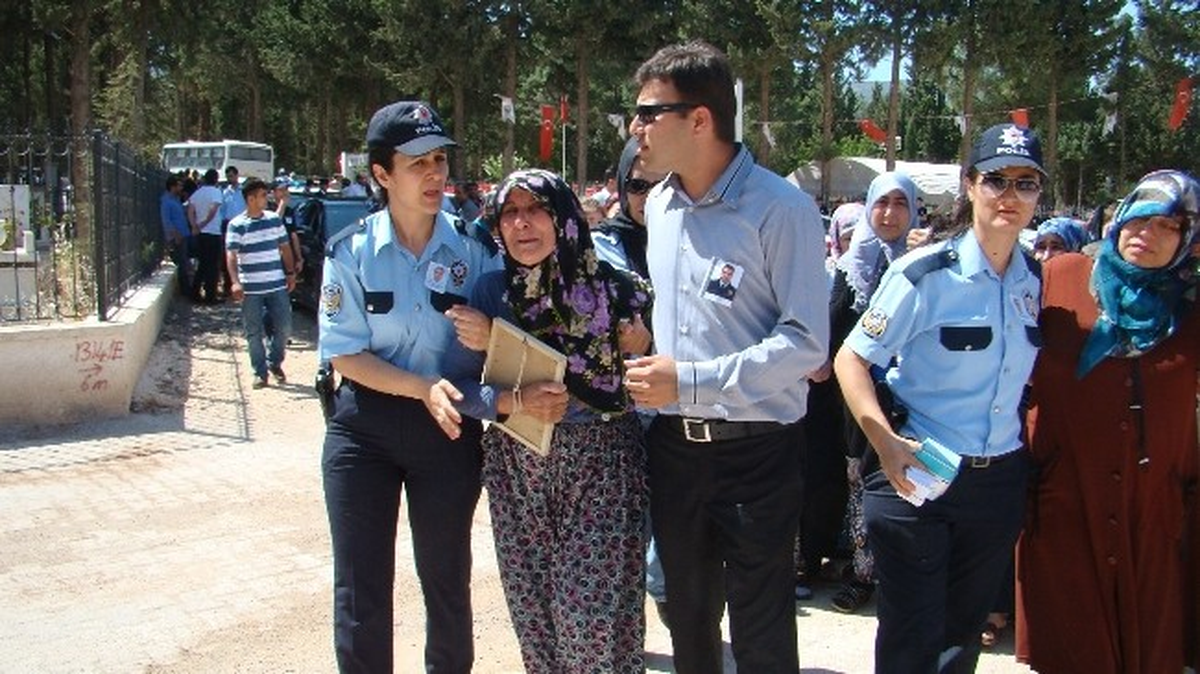 Şehit Başkomiser Hatay\'da Toprağa Verildi