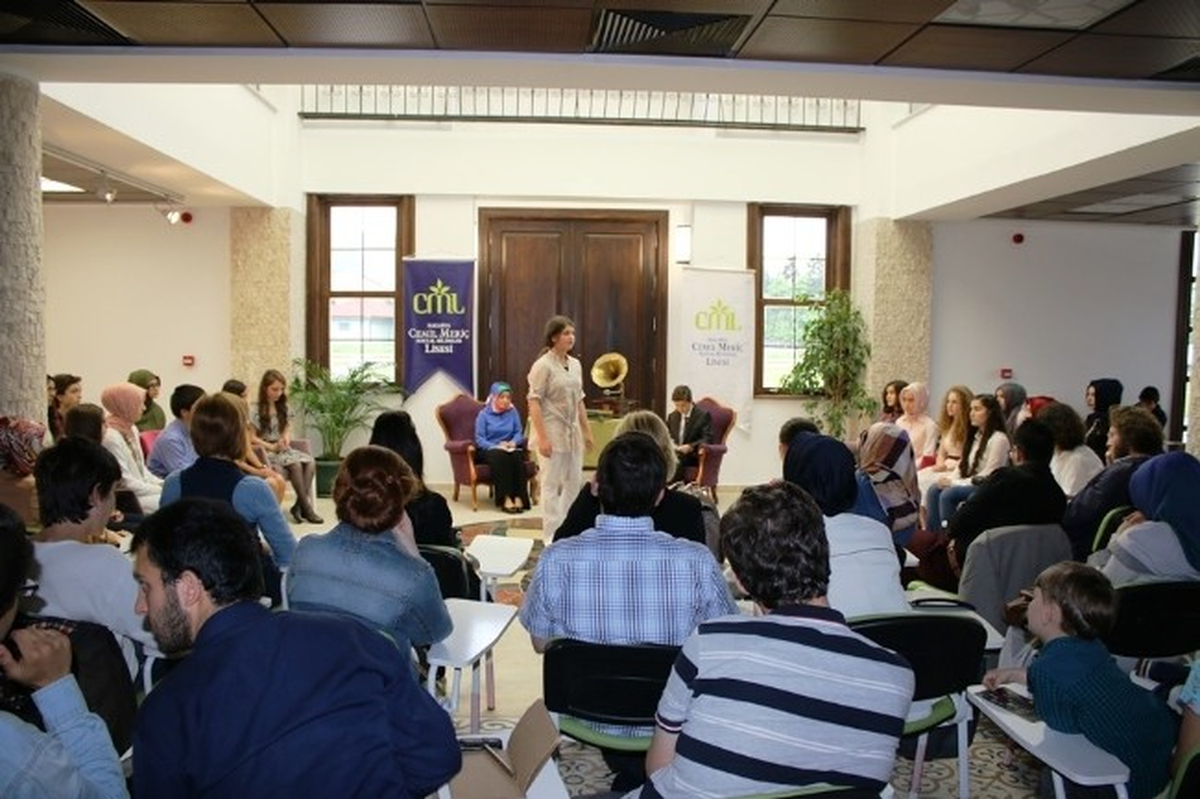 Serdivan Akademi\'de Şiir Dinletisi