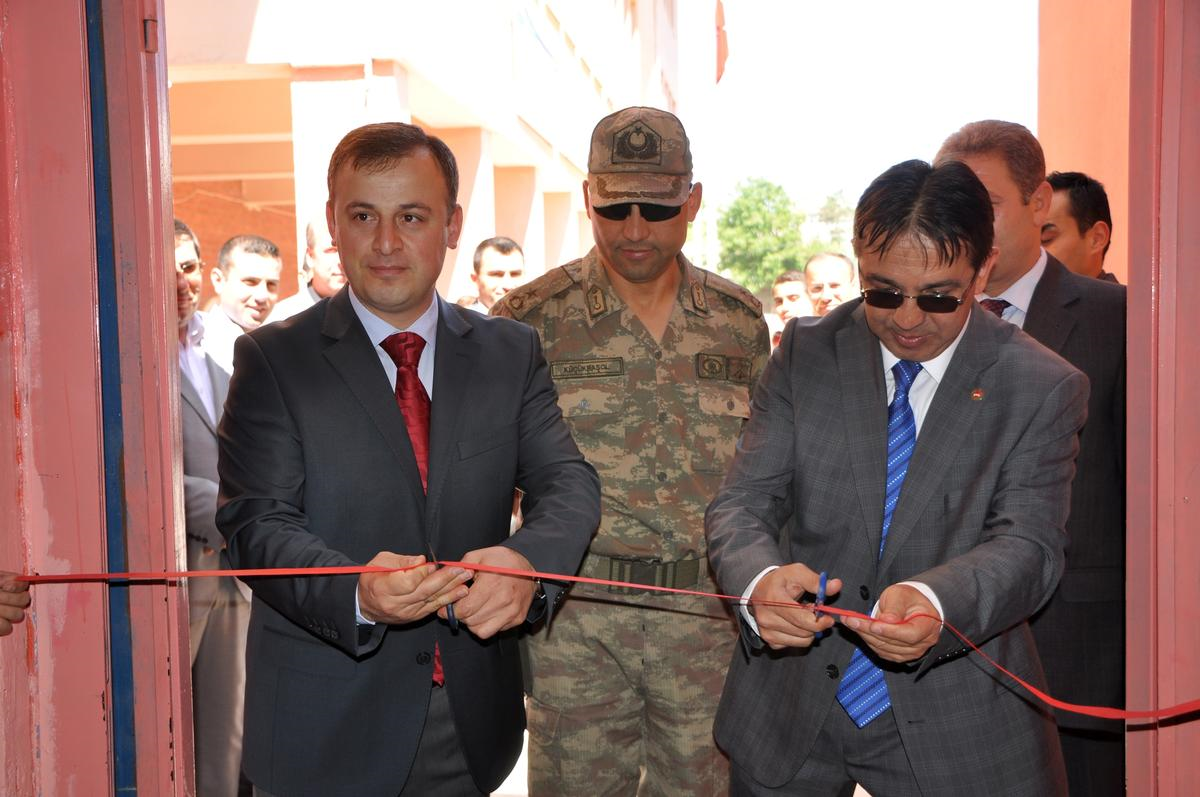 Suşehri\'nde Resim ve Teknoloji Tasarım Sergisi