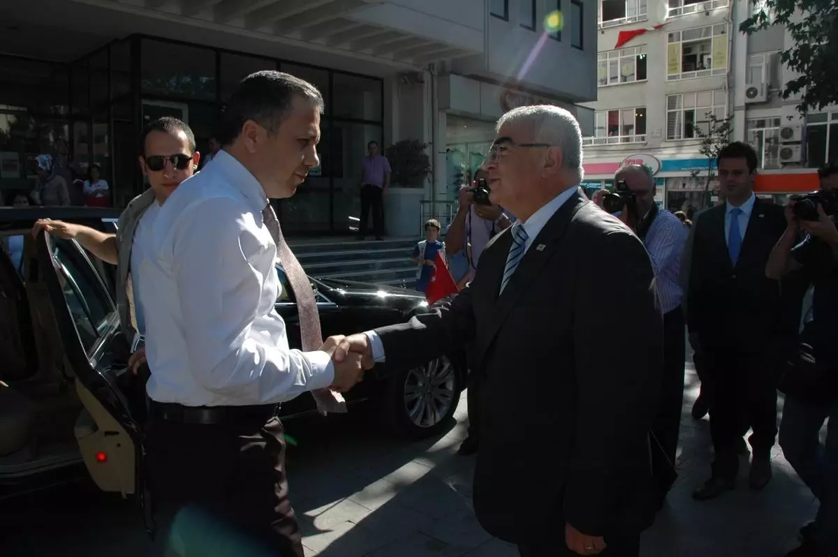 Vali Yerlikaya, Çorlu Belediye Başkanı Baysan'ı Ziyaret Etti