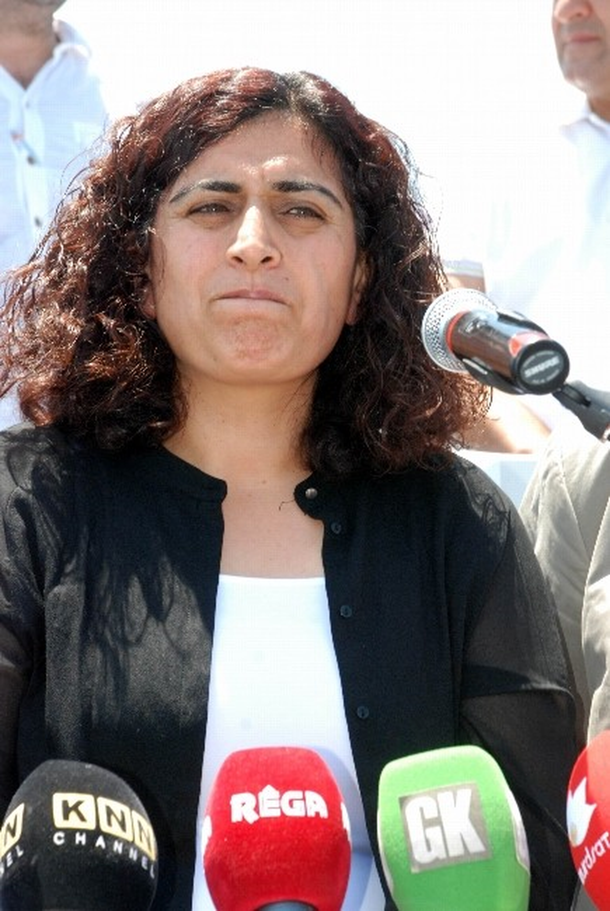 Tuncel: "Bayrak İndirme Meselesi Provokasyondur"