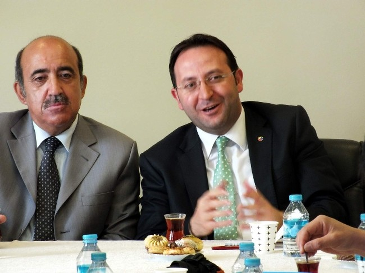 Türk Cumhuriyetleri Memurları, Kto\'yu Ziyaret Etti