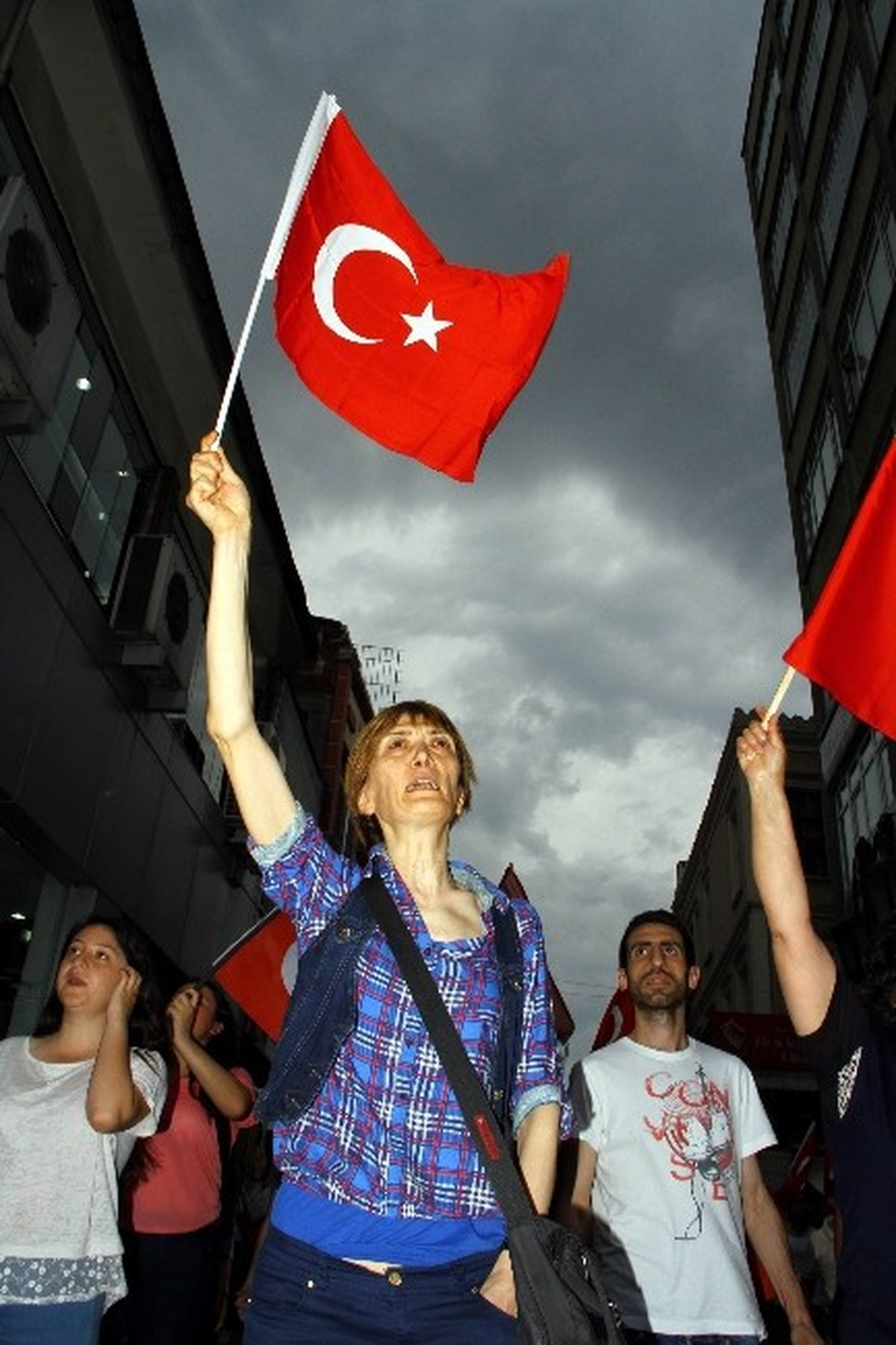 Add\'den \'Bayrağa Saygı\' Yürüyüşü