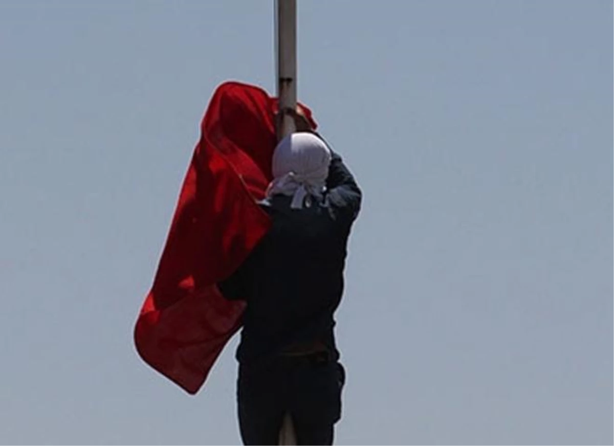 Askeri Yetkililer: Vursak Bir Dert, Vurmasak Başka Dert