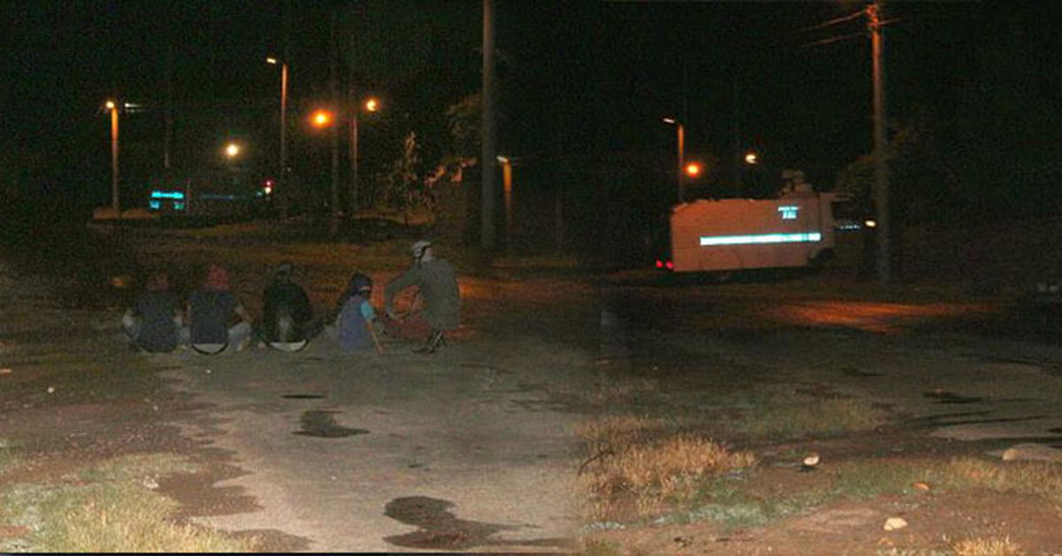 Aydın\'da Terör Örgütü Sempatizanlarına TOMA\'lı Müdahale