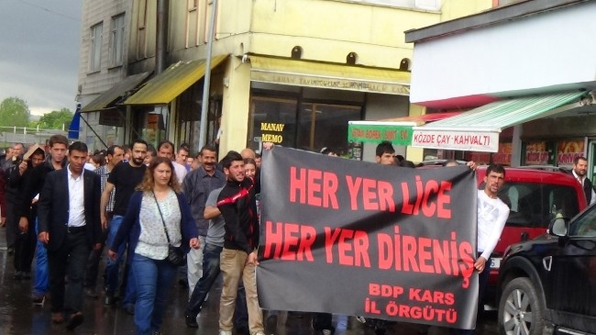 BDP\'li Taşkıran\'dan \'Bayrak\' Açıklaması