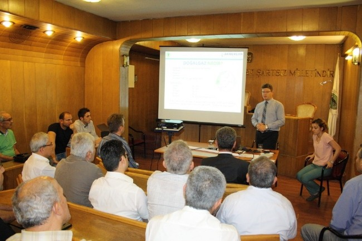 Belediye\'den Site Yöneticilerine Doğalgaz Semineri