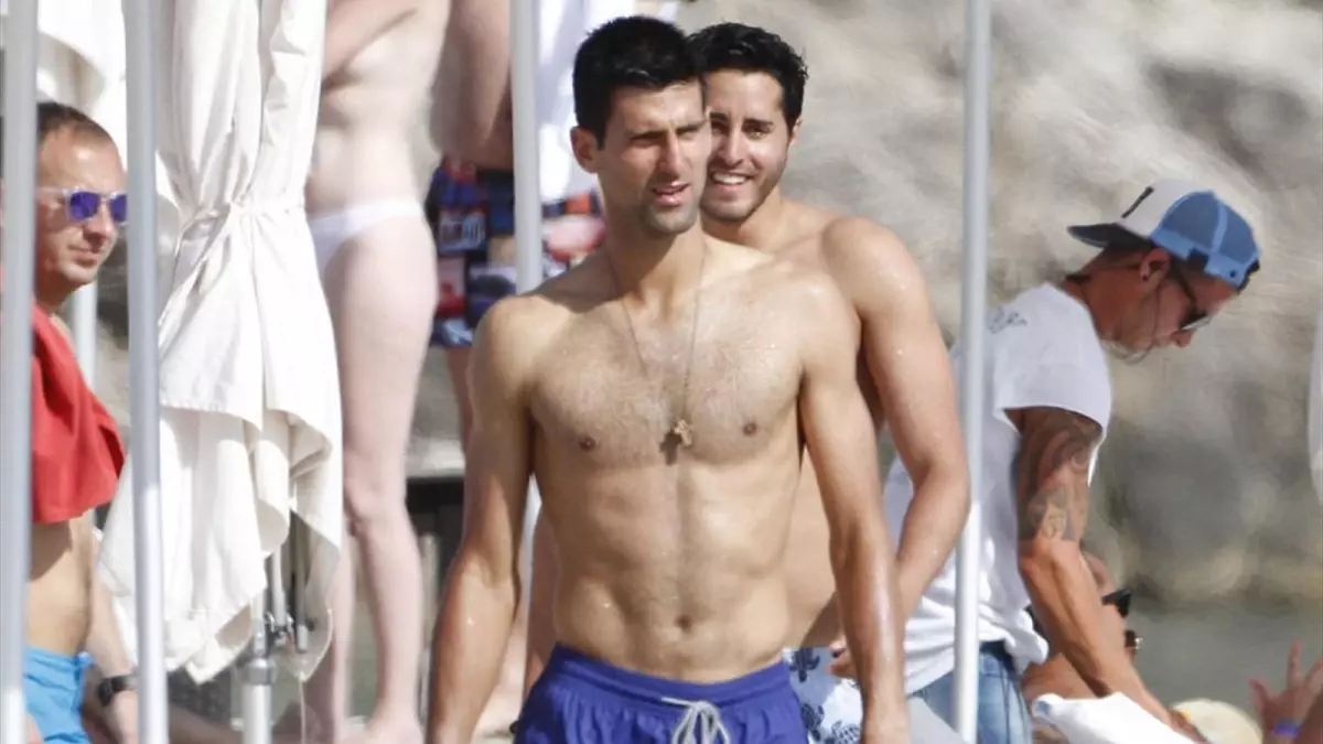 Dünya İki Numarası Djokovic Ibiza\'da Tatil Yapıyor