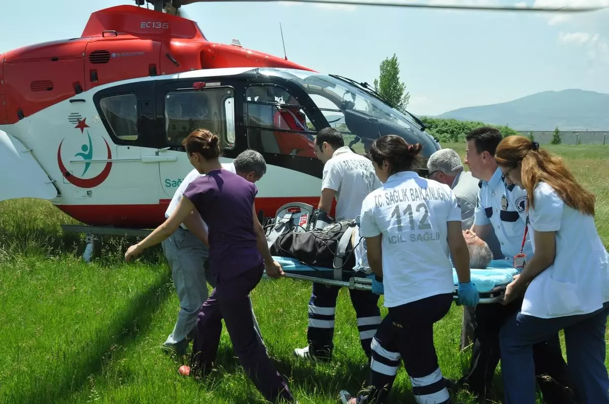 Kalp Krizi Geçiren Hasta, Hava Ambulansıyla Sevk Edildi