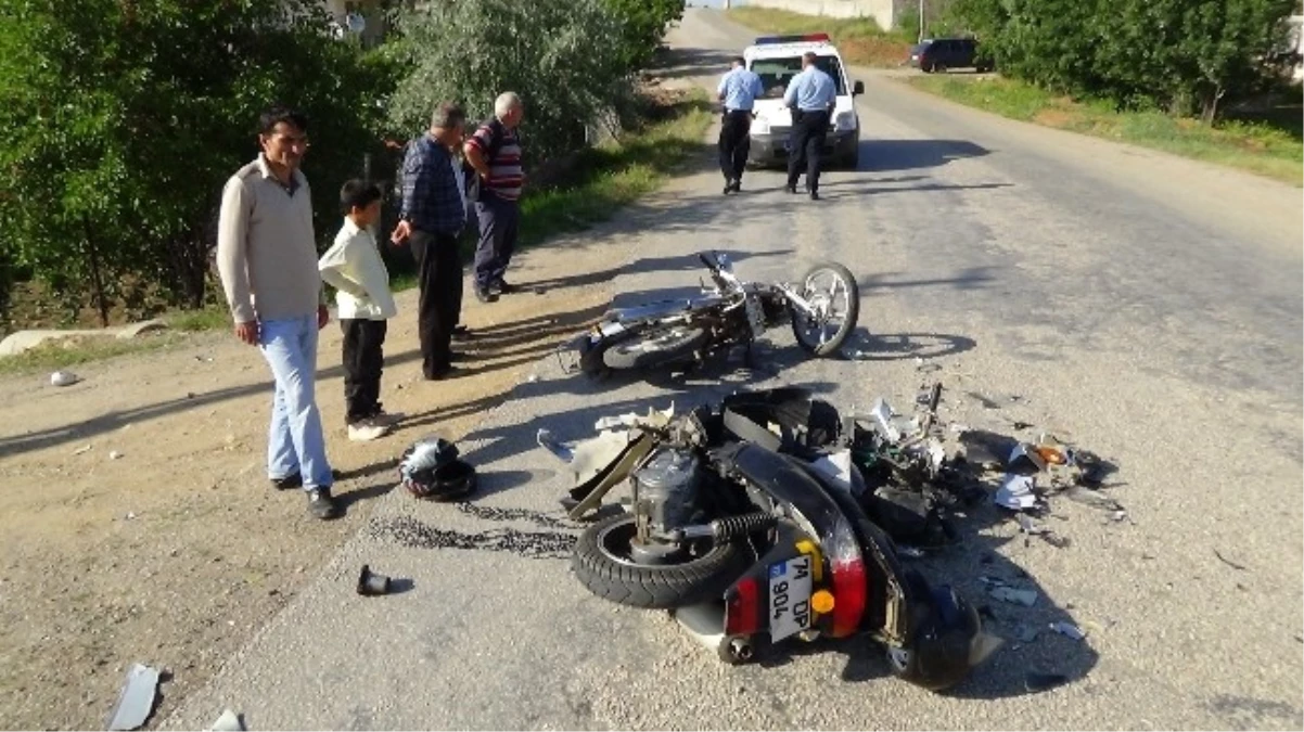 Kırıkkale\'de Motosiklet Kazası: 3 Yaralı