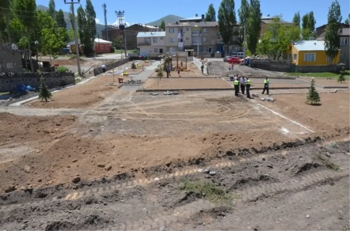 Palandöken Belediyesi, Kazımyurdalan Mahallesi\'ne Yeni Park Yapıyor