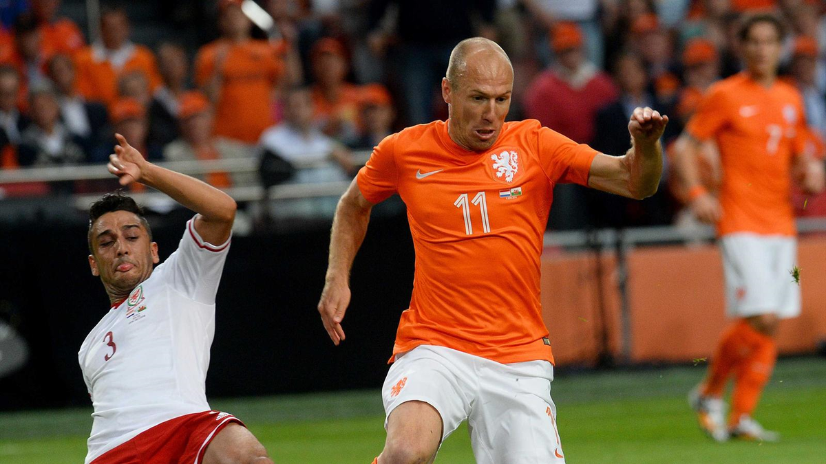 Robben Atıyor, Hollanda Kaybetmiyor